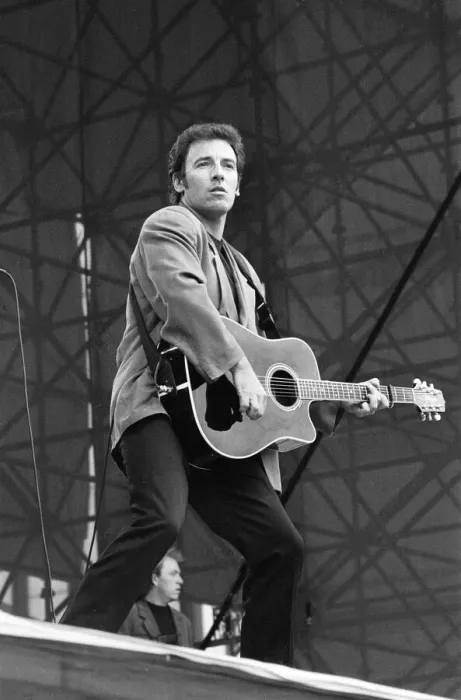 Framed Print : Bruce Springsteen in Concert, Villa Park, Birmingham, Tuesday 21st June 1988 Framed Print : Bruce Springsteen in Concert, Villa Park, Birmingham, Tuesday 21st June 1988