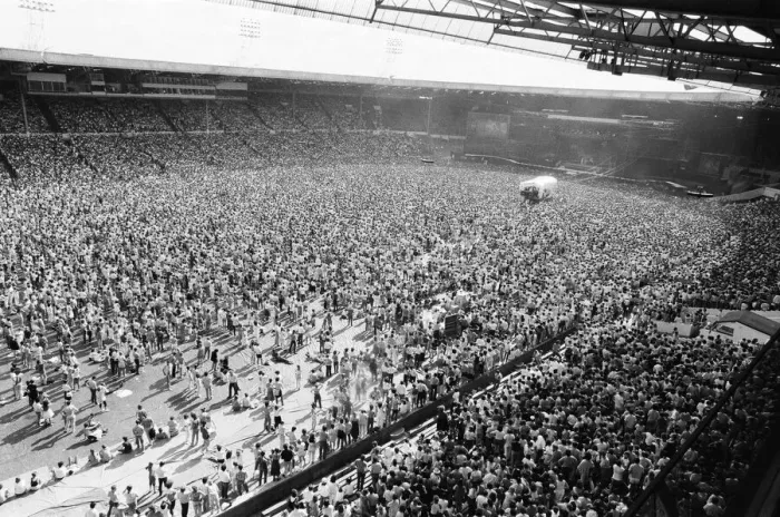 Framed Print : Bruce Springsteen performs at Wembley Stadium, London, United Kingdom Framed Print : Bruce Springsteen performs at Wembley Stadium, London, United Kingdom