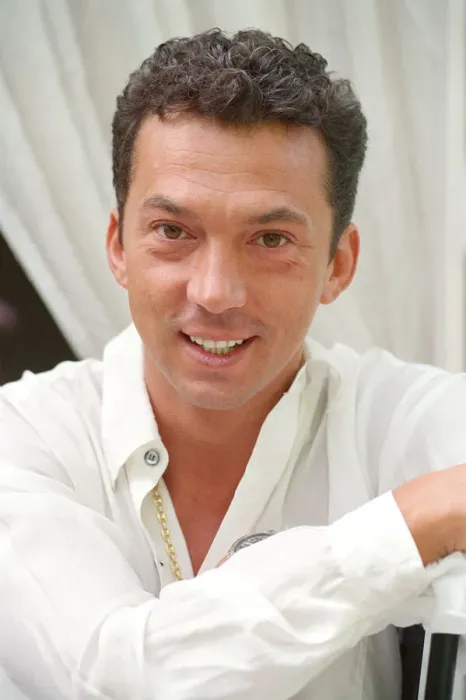Framed Print : Bruno Tonioli, pictured in 1992. Bruno Tonioli is an Italian choreographer Framed Print : Bruno Tonioli, pictured in 1992. Bruno Tonioli is an Italian choreographer