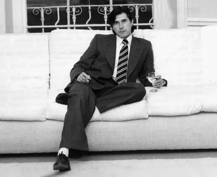 Framed Print : Bryan Ferry pop singer at home December 1982 Framed Print : Bryan Ferry pop singer at home December 1982