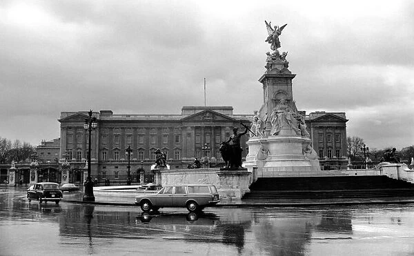 Buckingham Palace. February 1975 75-00836