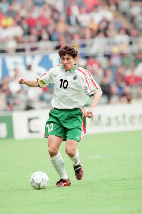 Framed Print : Bulgaria 1-0 Romania, Euro 1996 Group B match at St James Park, Newcastle Framed Print : Bulgaria 1-0 Romania, Euro 1996 Group B match at St James Park, Newcastle