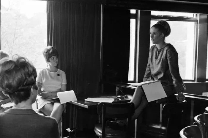 Framed Print : Bunnies School at the Playboy Club, Park Lane, London, 26th April 1968