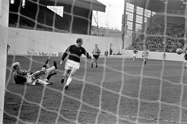 Burnley v. Newcastle. Action from match. November 1969 Z10626-009
