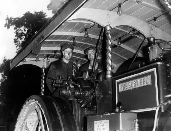 Framed Print : The Busy Bee Traction Engine on 3rd July 1957 on its way to Lambton Park Framed Print : The Busy Bee Traction Engine on 3rd July 1957 on its way to Lambton Park