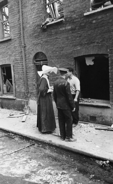 Framed Print : Buxton & Underwood Street, E1. Flying bomb incident in Southern England showing Framed Print : Buxton & Underwood Street, E1. Flying bomb incident in Southern England showing