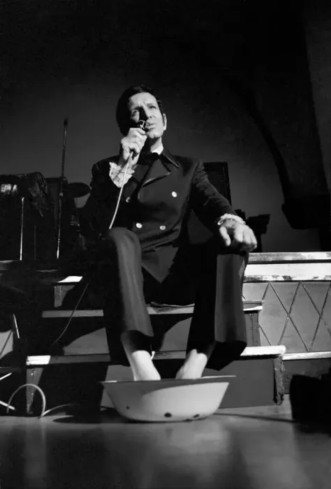 Framed Print : Cabaret artist and Britains top singing coach Bob Anthony is performing a non-stop Framed Print : Cabaret artist and Britains top singing coach Bob Anthony is performing a non-stop