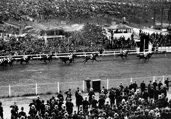 Cameronian winning the Epsom Derby in 1931