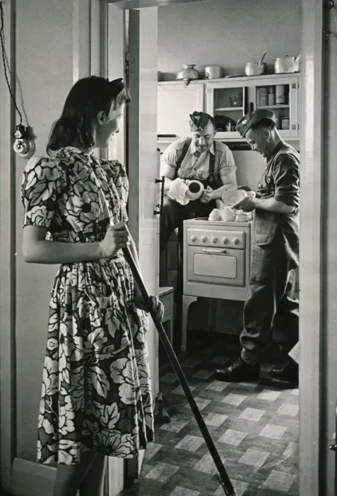 Framed Print : Canadian soldiers washing-up while english woman sweeps floor Circa 1940 Framed Print : Canadian soldiers washing-up while english woman sweeps floor Circa 1940