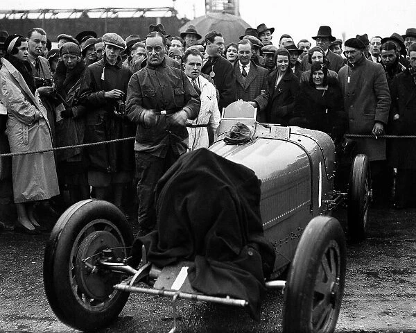Captain Malcolm Campbell April 1931 Easter Races at Brooklands