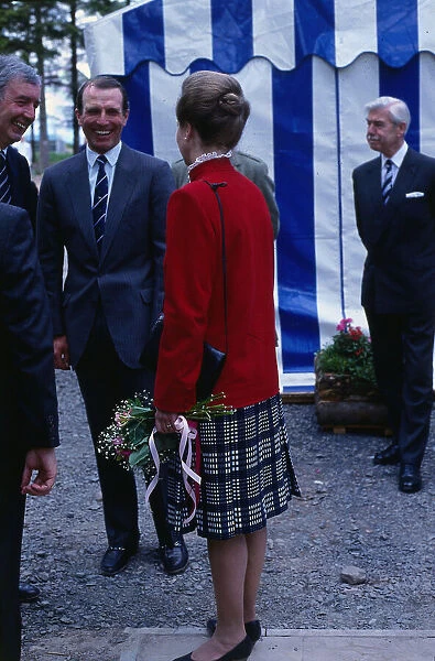 Captain Mark Phillips June 1988 with Princess Anne at Gleneagles she has