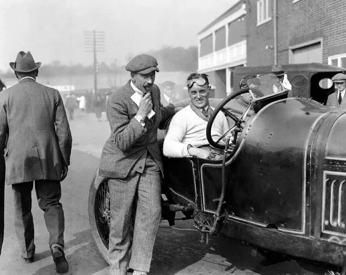 Framed Print : Captian Malcolm Campbel Easter Races at Brooklands A©Mirrorpix