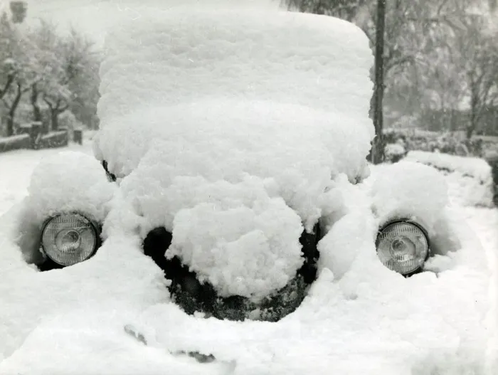 Framed Print : A car covered in snow after a heavy snowfall in Kent December 1962 A© Framed Print : A car covered in snow after a heavy snowfall in Kent December 1962 A©