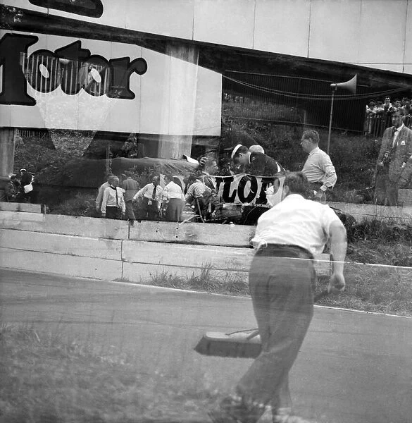 Car racing at Crystal Palace. June 1960 M4310-002