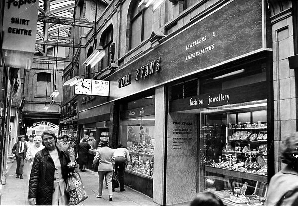 Cardiff - Arcades - Queen Street Arcade - 26th Aug 1971 - Western Mail