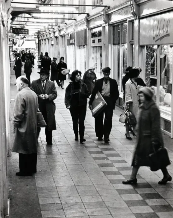 Framed Print : Cardiff - Arcades - Wyndham Arcade - 10th December 1962 - Western Mail and Echo Ltd Framed Print : Cardiff - Arcades - Wyndham Arcade - 10th December 1962 - Western Mail and Echo Ltd