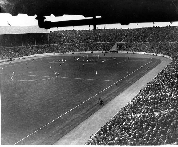Cardiff City v Arsenal compete in the 1927 FA Cup Final at Wembley Stadium April 1927