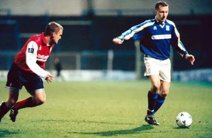 Framed Print : Cardiff City v Rotherham, Anthony Carss of Cardiff City about to kick the ball Framed Print : Cardiff City v Rotherham, Anthony Carss of Cardiff City about to kick the ball