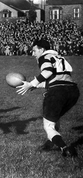 Cardiff and Wales rugby union player Haydn Tanner in action. Circa 1948