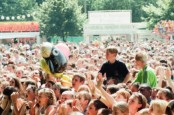 Cardiffs Big Weekend Summer Festival, Cardiff, Wales, 8th August 1998
