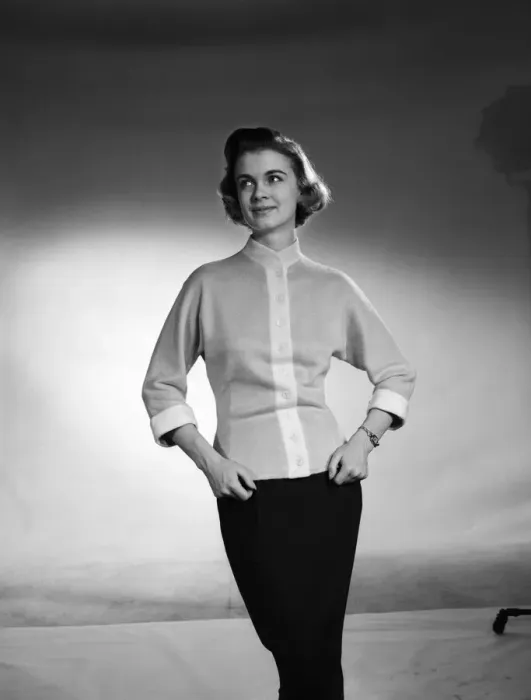 Framed Print : Cardigan modelled by Marianne Burwood. 5th January 1954 Framed Print : Cardigan modelled by Marianne Burwood. 5th January 1954