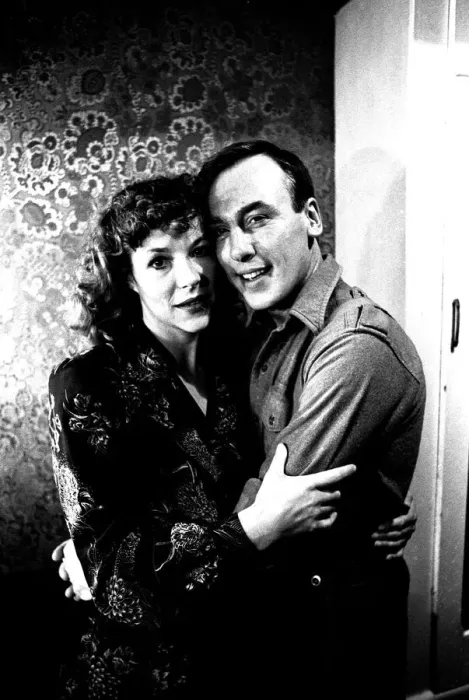 Framed Print : Carol Drinkwater and Christopher Timothy at the Theatre Royal