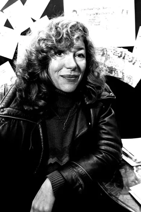 Framed Print : Carol Drinkwater at the Theatre Royal, Newcastle in the romantic comedy Cure For Love Framed Print : Carol Drinkwater at the Theatre Royal, Newcastle in the romantic comedy Cure For Love