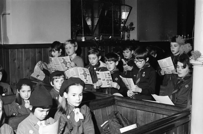 Framed Print : Carol Singing, Methodist Church, Dorking, those participating include children from Framed Print : Carol Singing, Methodist Church, Dorking, those participating include children from