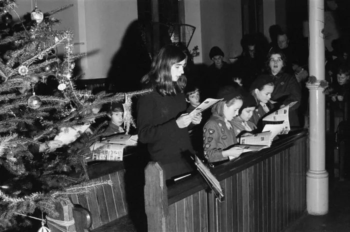 Framed Print : Carol Singing, Methodist Church, Dorking, those participating include children from Framed Print : Carol Singing, Methodist Church, Dorking, those participating include children from