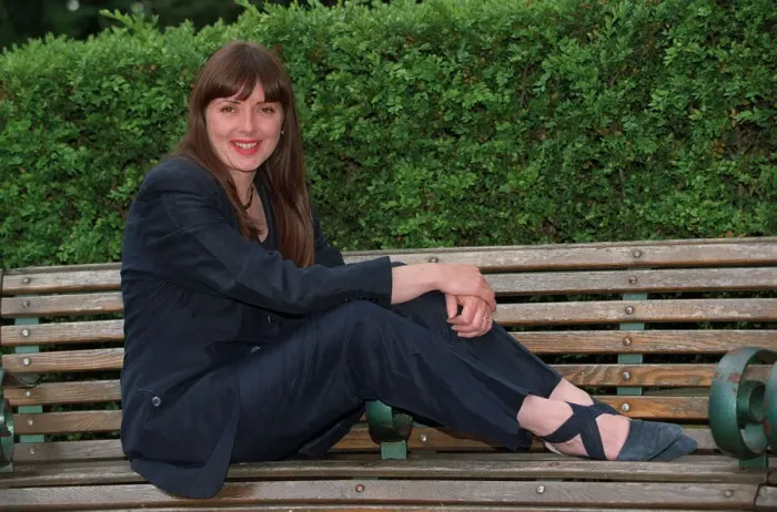 Framed Print : Carol Vorderman TV Presenter June 1997 Sitting on park bench Framed Print : Carol Vorderman TV Presenter June 1997 Sitting on park bench