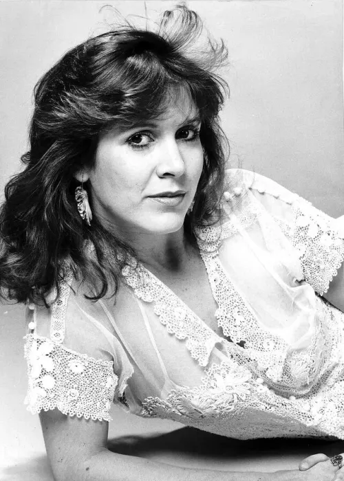 Framed Print : Carrie Fisher photographed in the Studio of Mirror Group Newspapers Holborn By Dorean