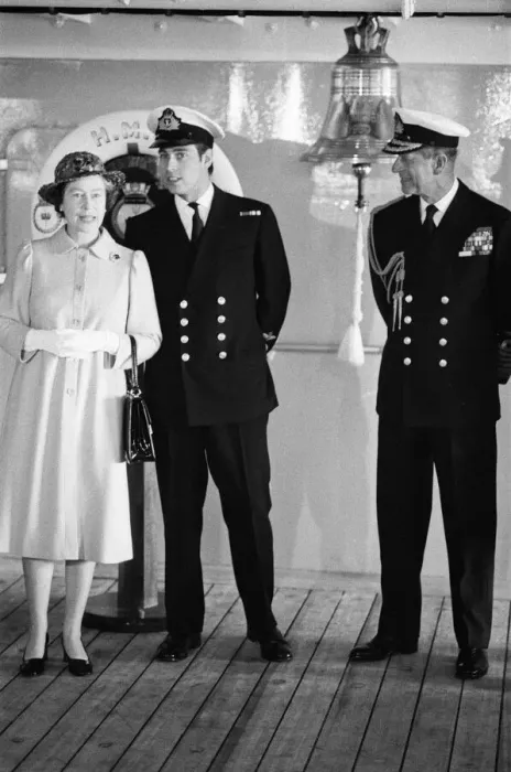 Framed Print : The carrier HMS Invincible sailed home from the Falklands to a tumultuous welcome Framed Print : The carrier HMS Invincible sailed home from the Falklands to a tumultuous welcome