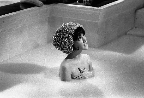 Carry On Cleo Film 1964 Filming at Pinewood Studios Amanda Barrie as Cleopatra