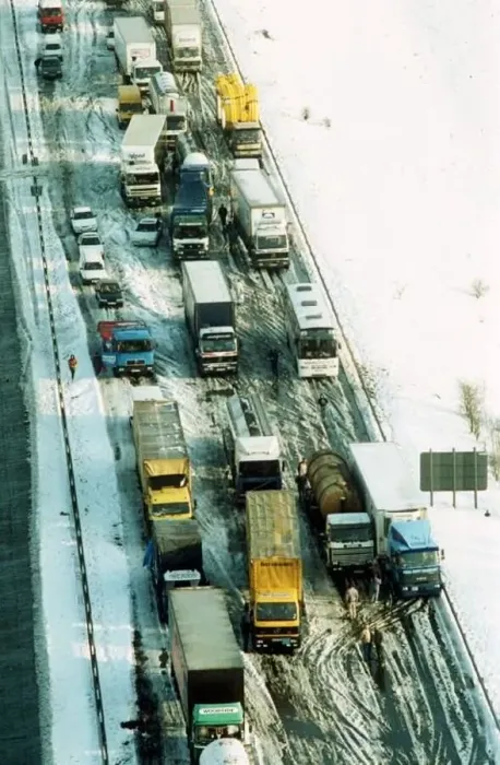 : Cars and lorries on the M6 near Coventry stuck in the bad weather dbase MSI : Cars and lorries on the M6 near Coventry stuck in the bad weather dbase MSI