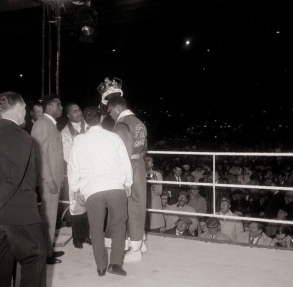 Cassius Clay June 1963 ( later to become Muhammad Ali ) v Henry Cooper