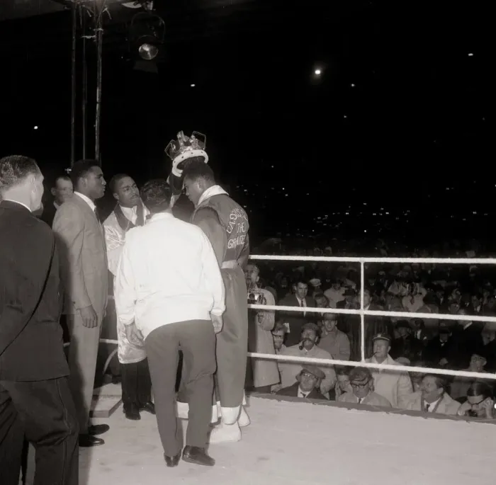 Framed Print : Cassius Clay June 1963 ( later to become Muhammad Ali ) v Henry Cooper Framed Print : Cassius Clay June 1963 ( later to become Muhammad Ali ) v Henry Cooper