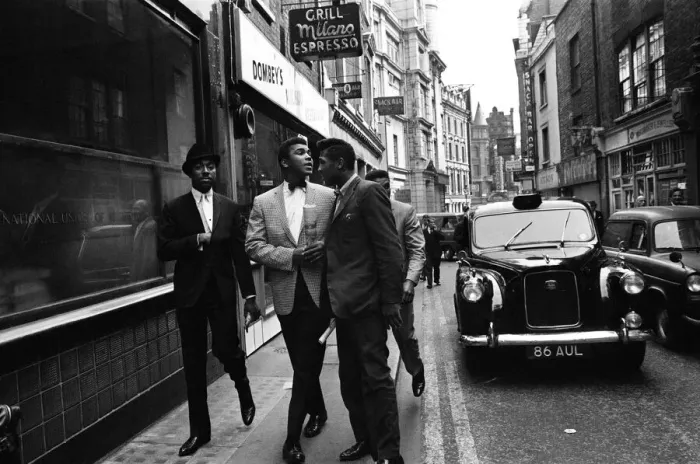 Framed Print : Cassius Clay, in London for fight against Henry Cooper, London, 27th May 1963 Framed Print : Cassius Clay, in London for fight against Henry Cooper, London, 27th May 1963