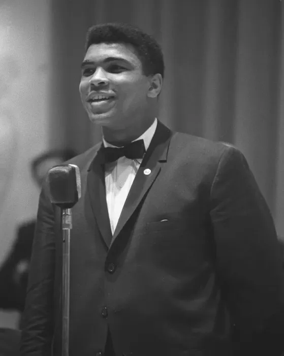Framed Print : Cassius Clay (Muhammad Ali) attends a sports writers reception Framed Print : Cassius Clay (Muhammad Ali) attends a sports writers reception