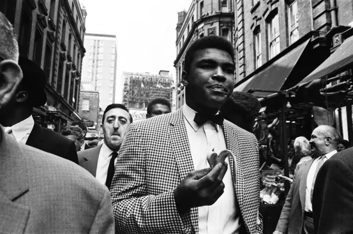 Framed Print : Cassius Clay (Muhammad Ali) and entourage in London Framed Print : Cassius Clay (Muhammad Ali) and entourage in London