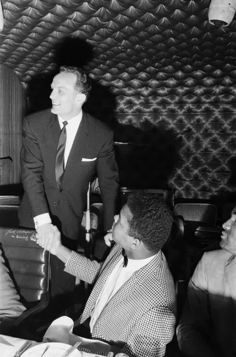 Framed Print : Cassius Clay (Muhammad Ali) in London on the day of his arrival ahead of his non-title