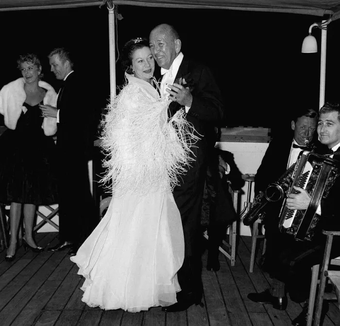 Framed Print : The cast of the Noel Coward show Sail Away held a party on the motor cruiser Queen