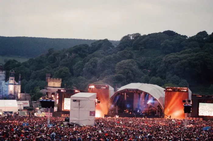 Framed Print : Catatonia performing at Margam Park, South Wales. 29th May 1999 Framed Print : Catatonia performing at Margam Park, South Wales. 29th May 1999