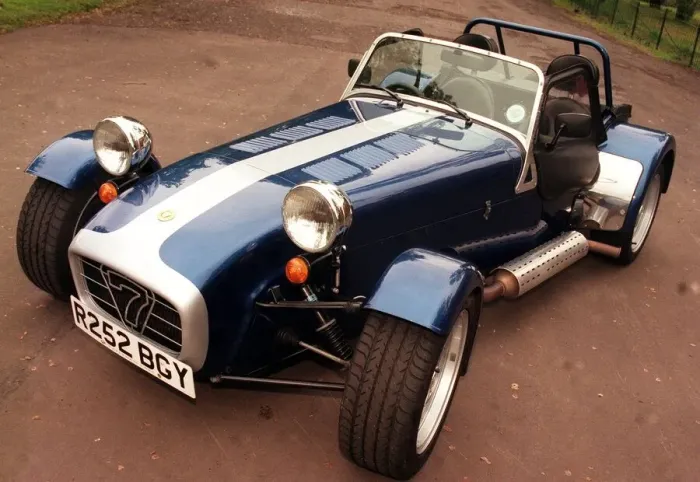 Framed Print : CATERHAM 7 / 5 Framed Print : CATERHAM 7 / 5