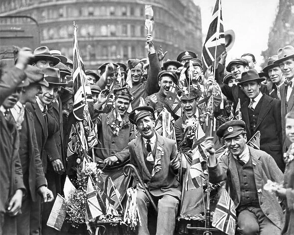 Celebrations in Trafalgar Square, London, on 11th November 1918