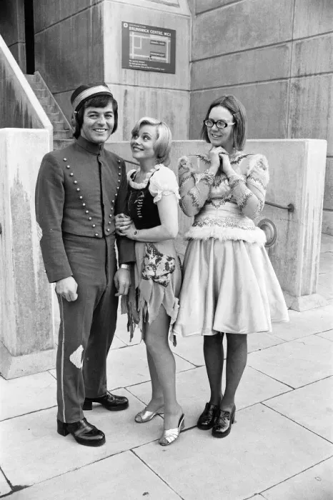 Framed Print : Celebrity Panto Stars, appearing in Cinderella at the Granada East Ham, December 1973