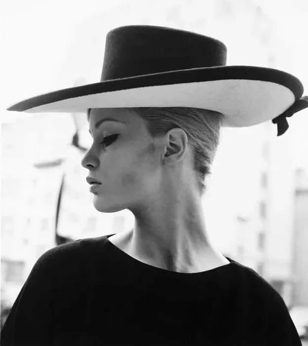 Framed Print : Celia Hammond modelling for Simone Mirman Spring and Summer Collection 1962 Framed Print : Celia Hammond modelling for Simone Mirman Spring and Summer Collection 1962