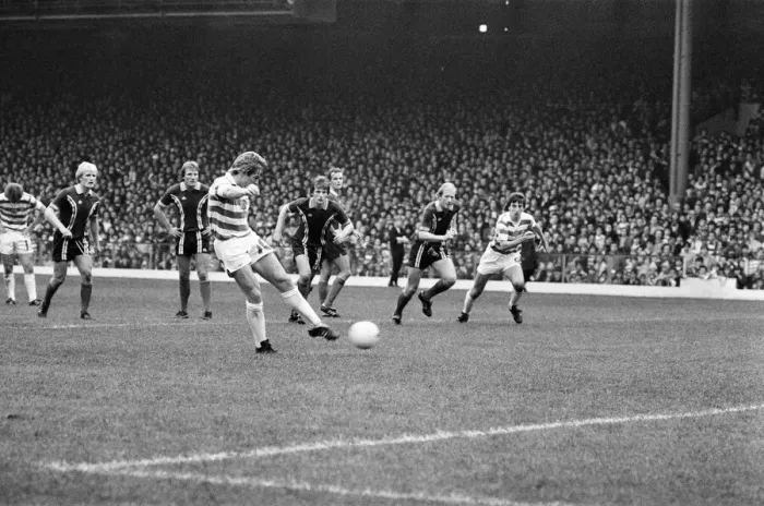 Framed Print : Celtic 3-0 Dundee, Scottish Premier league match at Celtic Park Framed Print : Celtic 3-0 Dundee, Scottish Premier league match at Celtic Park