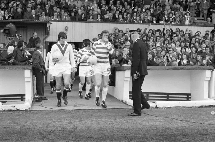 Framed Print : Celtic 3-1 Airdrie, Scottish FACup Final, Hampden Park, Glasgow, Scotland Framed Print : Celtic 3-1 Airdrie, Scottish FACup Final, Hampden Park, Glasgow, Scotland