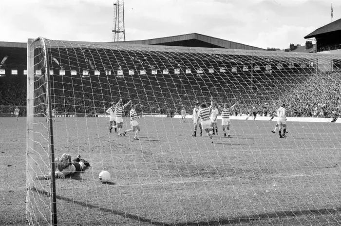 Framed Print : Celtic 3-1 Airdrie, Scottish FACup Final, Hampden Park, Glasgow, Scotland