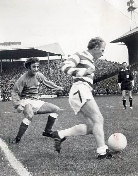 celtic fc jimmy johnstone takes on rangers player tommy mclean 1971 Celtic